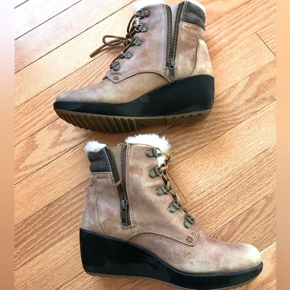 Sperry women’s winter boots - Picture 2 of 5